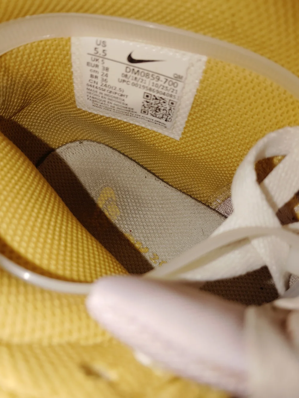 The Nike SB Zoom Blazer Mid Premium in the 